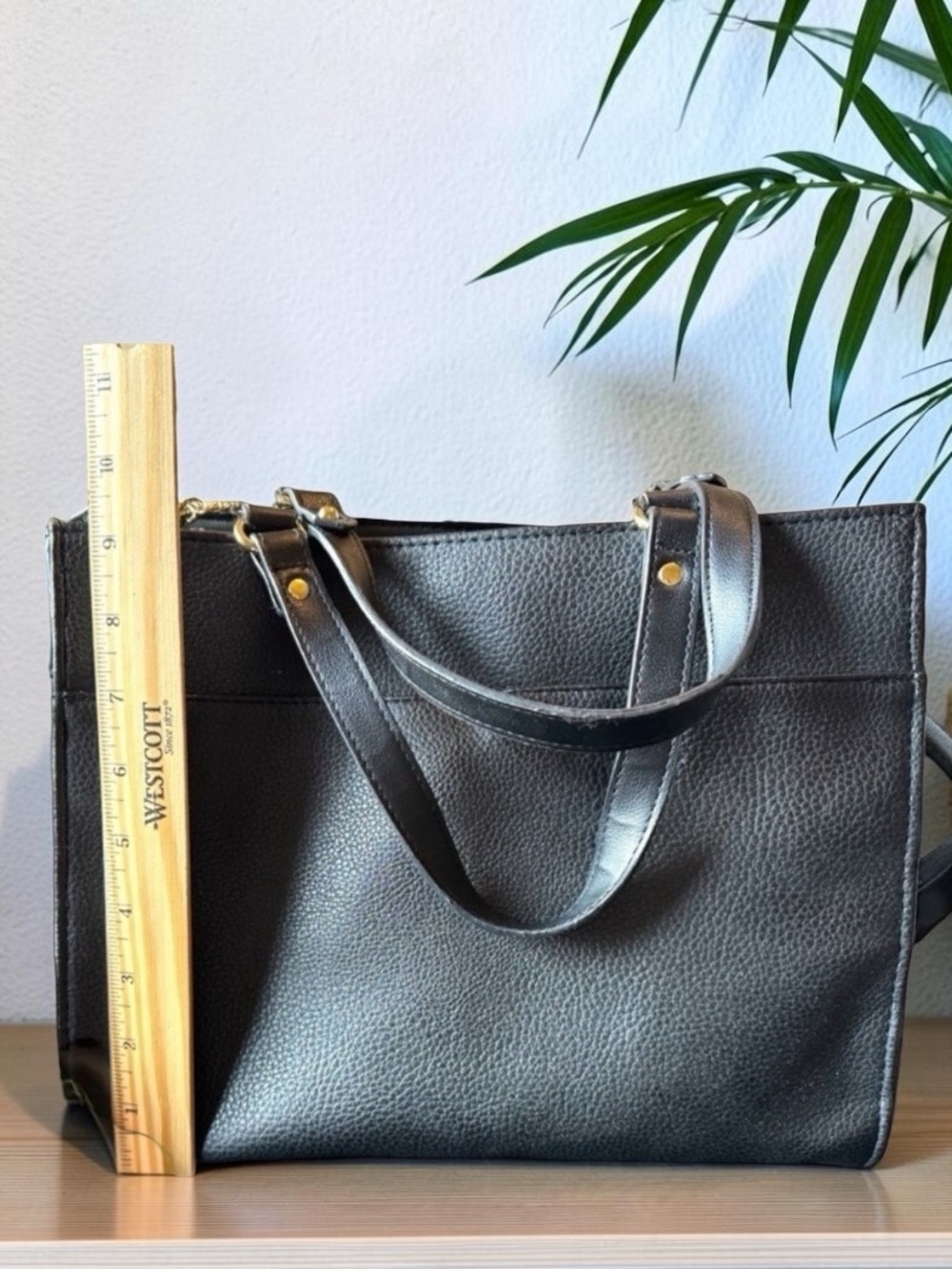 Juicy Couture Edgy Black Handbag Shoulder Bag Crossbody with Gold Chain Details - Picture 4 of 15